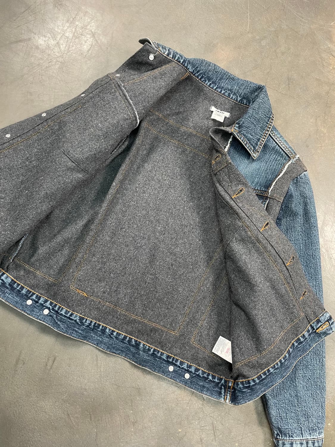 DKNY 울 라인 데님 트러커 자켓 상품이미지4