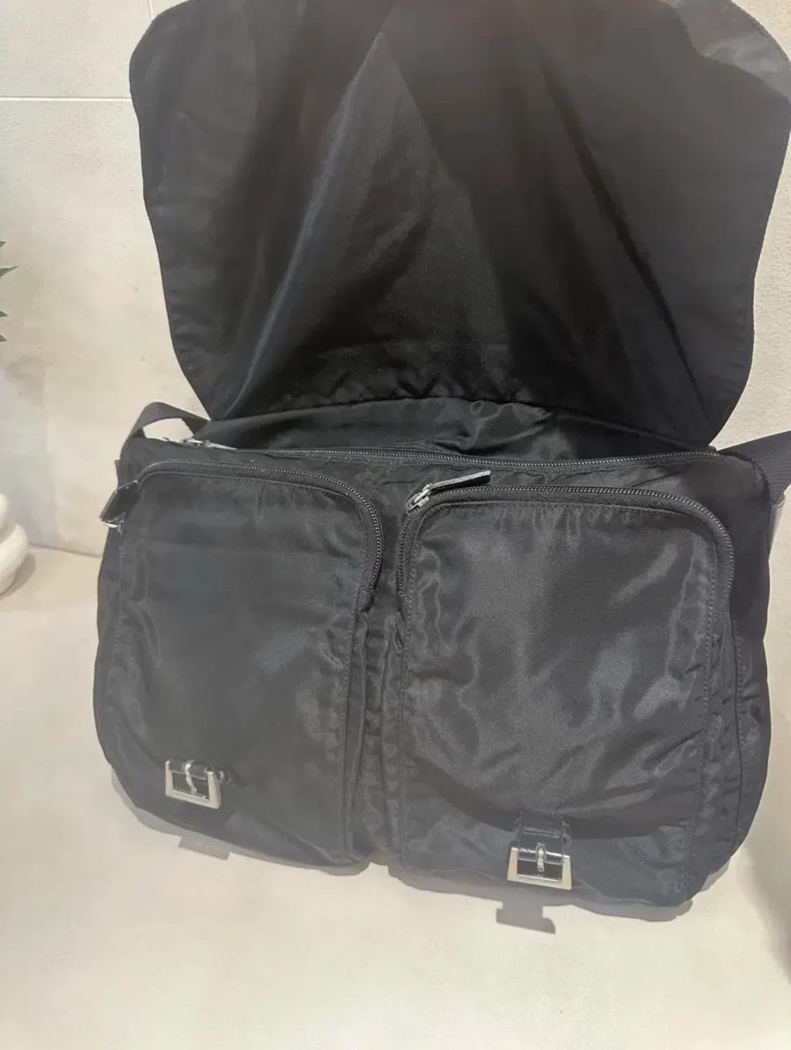 프라다 포코노 크로스백 팝니다 상품이미지5