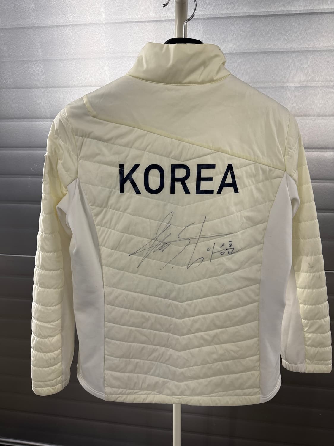 노스페이스 평창 여성 화이트 경량패딩 XL 이승훈선수 싸인 상품이미지4