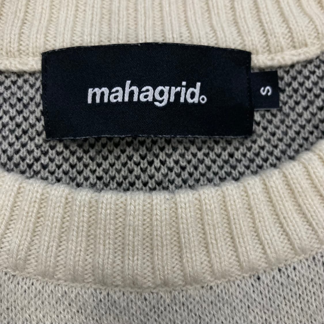 마하그리드 빅로고 아이보리 니트 상품이미지3