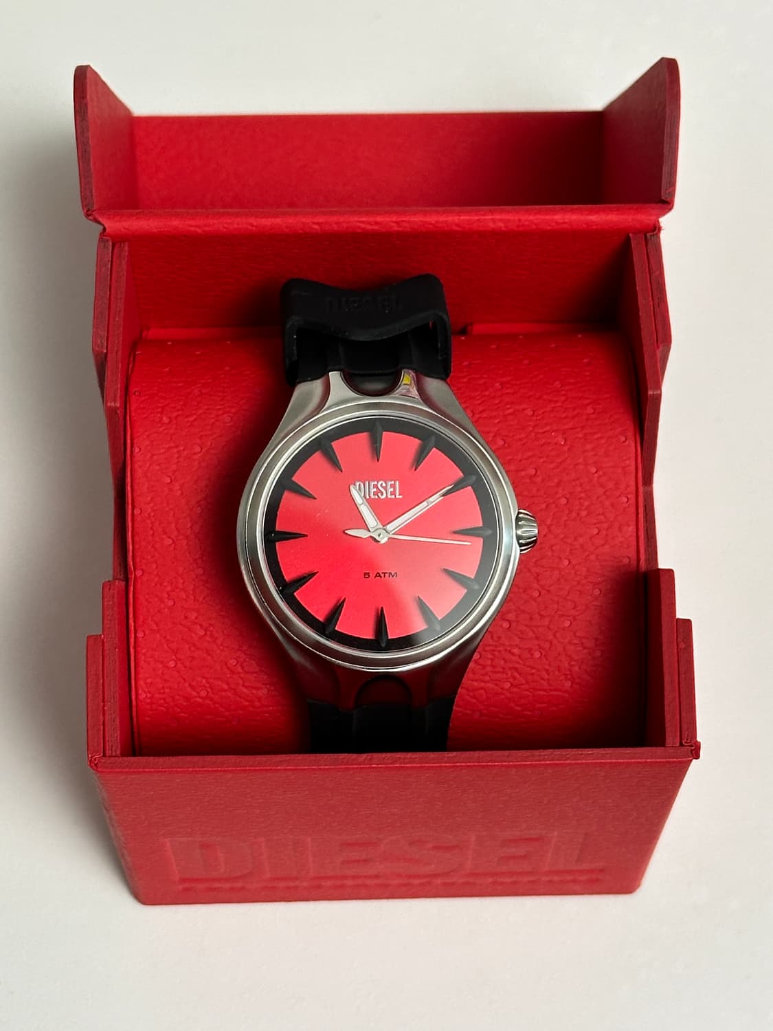 디젤 스트림 라인 시계 상품이미지1
