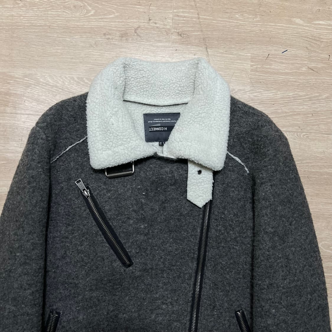 에이치커넥트 양털 카라 울 무스탕 자켓 [차콜] M/95 상품이미지2