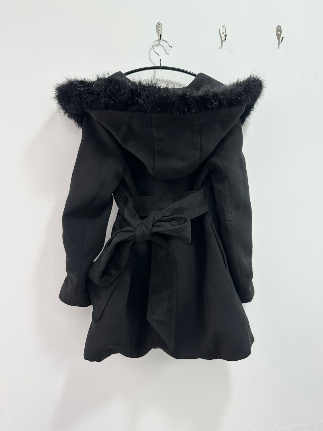 Black fur trimming back ribbon coat 상품이미지5