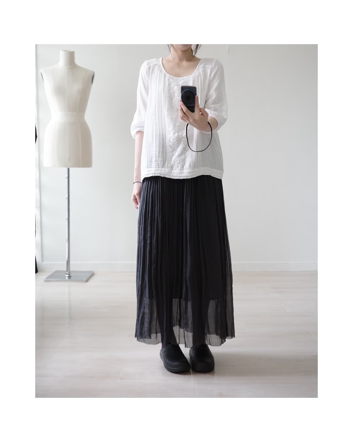 French muse lace pintuck blouse 상품이미지2