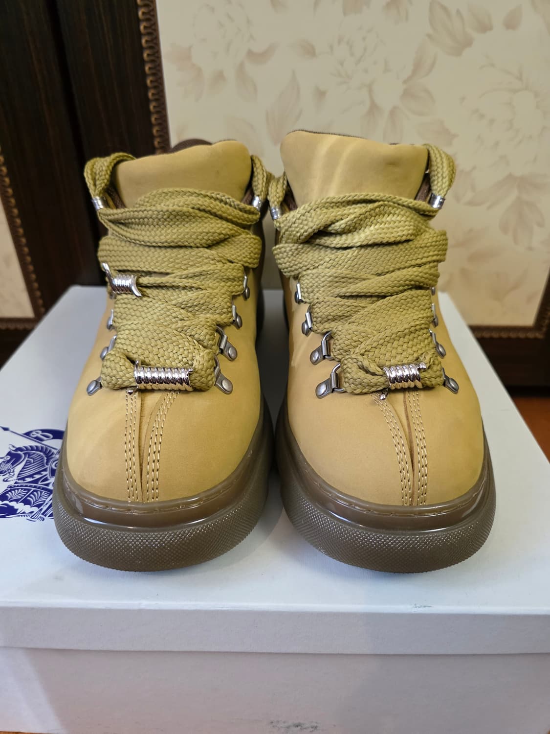 버버리 트랙 부츠 41 상품이미지2