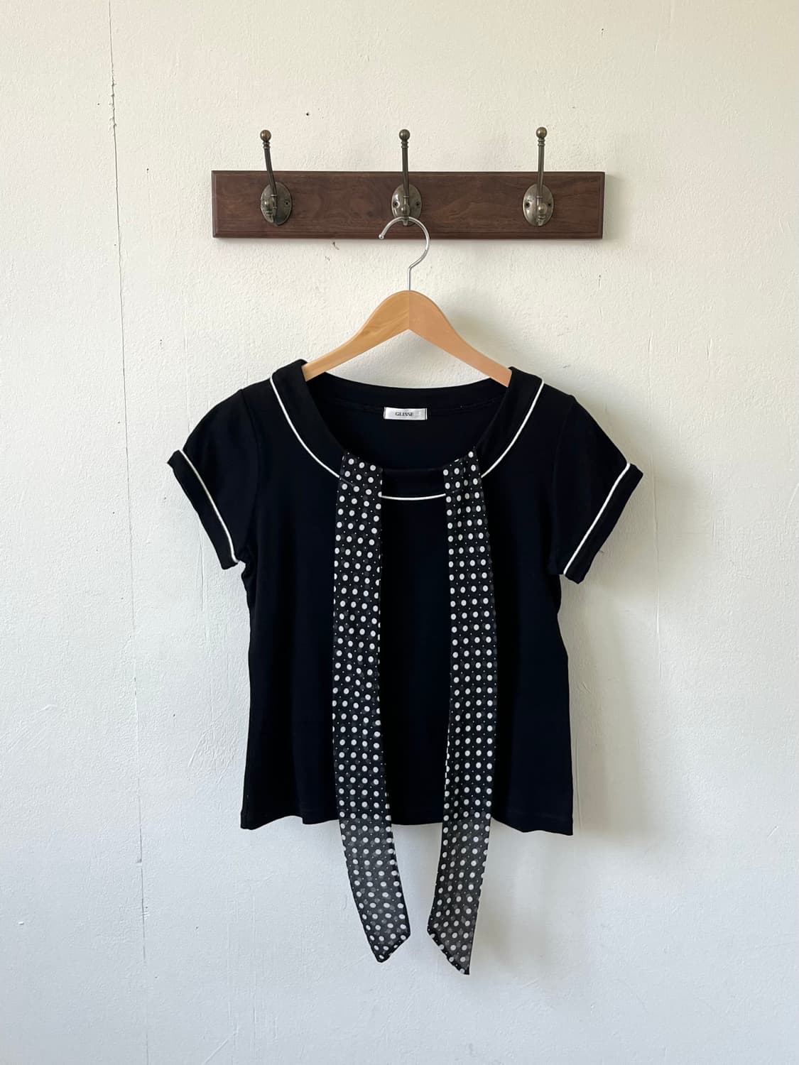 GLISSE 블랙 도트 타이 탑 상품이미지1