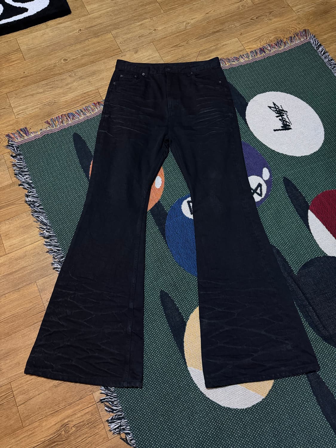 [1] 에모스탠스클럽 펜타그램 플레어진 상품이미지2