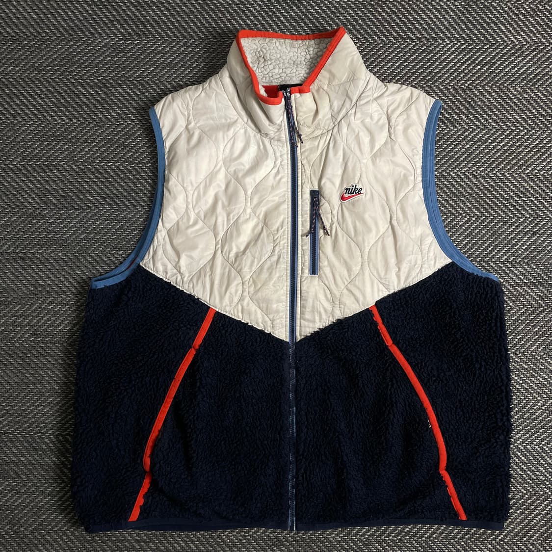 나이키 퓨추라 퀼팅 믹스업 쉐르파 베스트y 3011 상품이미지2