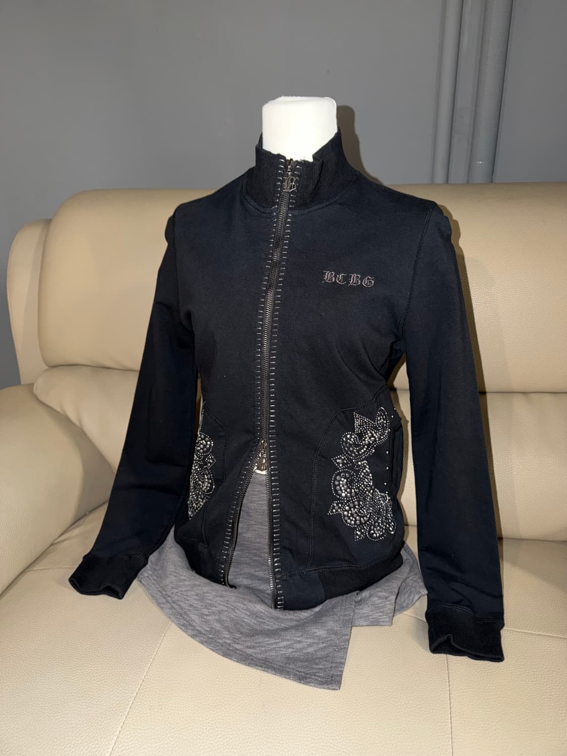 BCBGMAXAZRIA cubic detail zip-up 상품이미지1