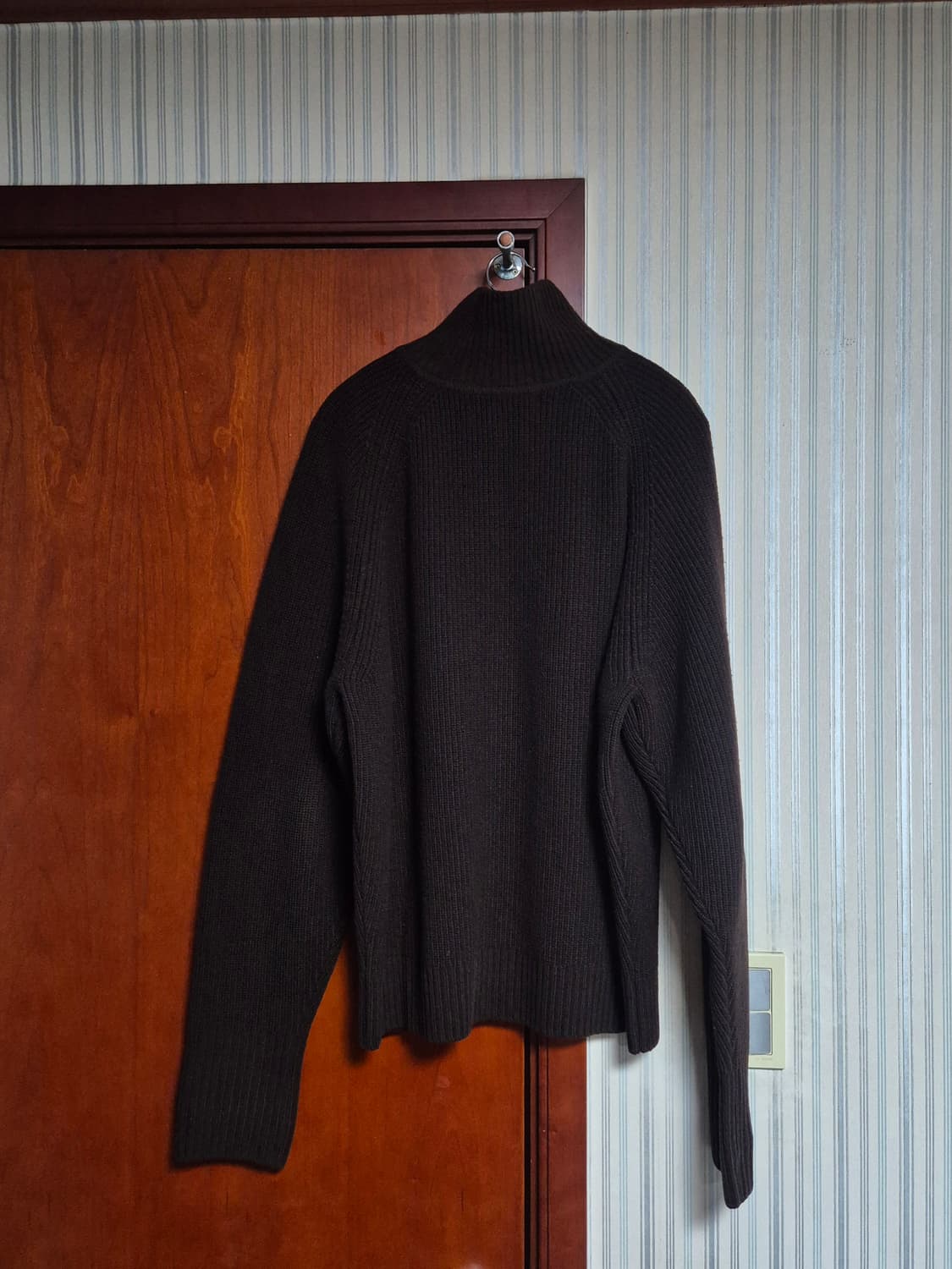 토니웩 SUPER FINE MERINO WOOL 니트 집업 [다크브라운] 상품이미지3