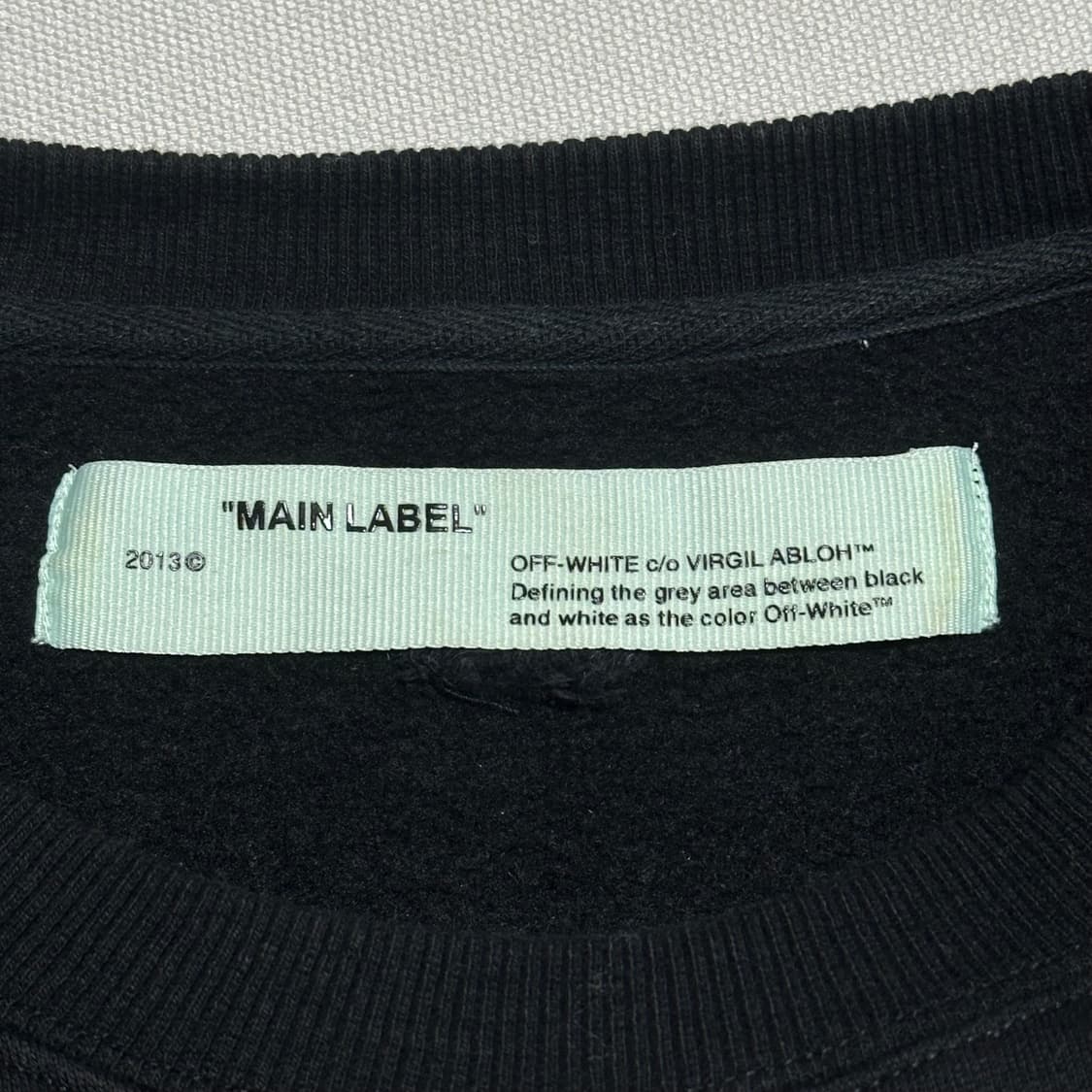 S 오프화이트 모나리자 프린팅 애로우 맨투맨 상품이미지4