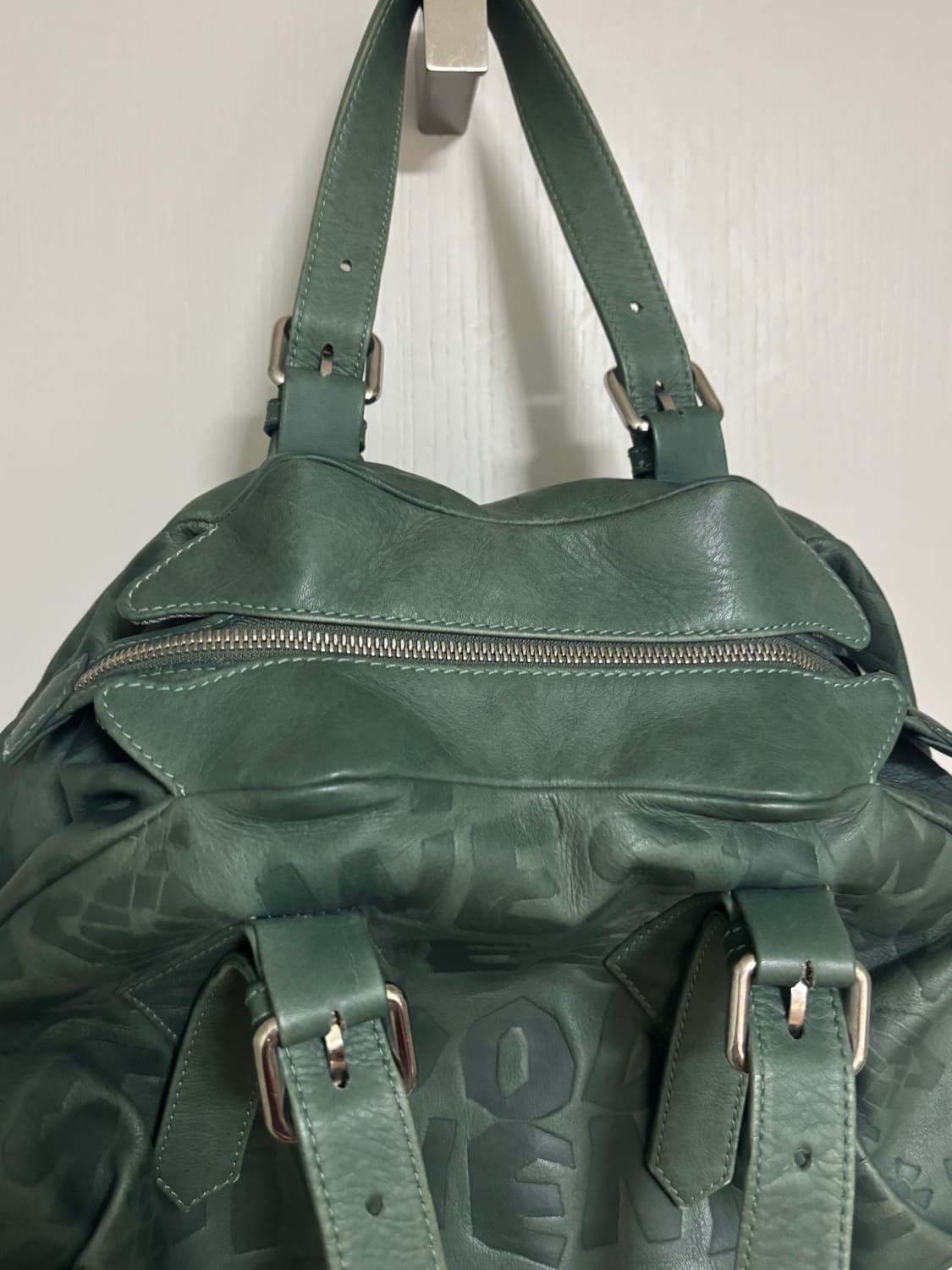 비비안 웨스트우드 orb 레터링 백 상품이미지8