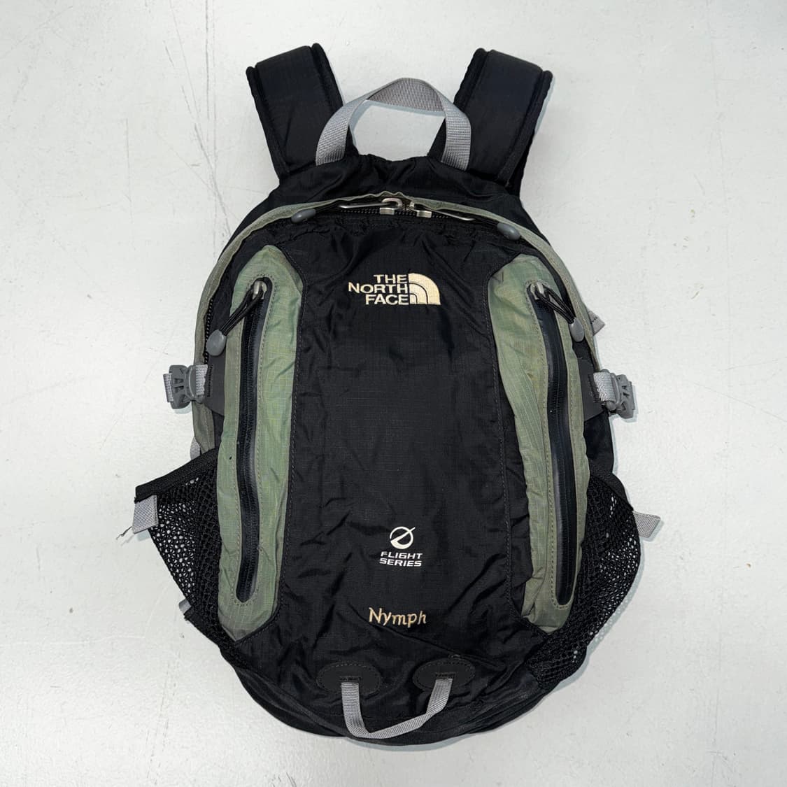 노스페이스 고프코어 카키 배색 테크니컬 백팩 상품이미지2