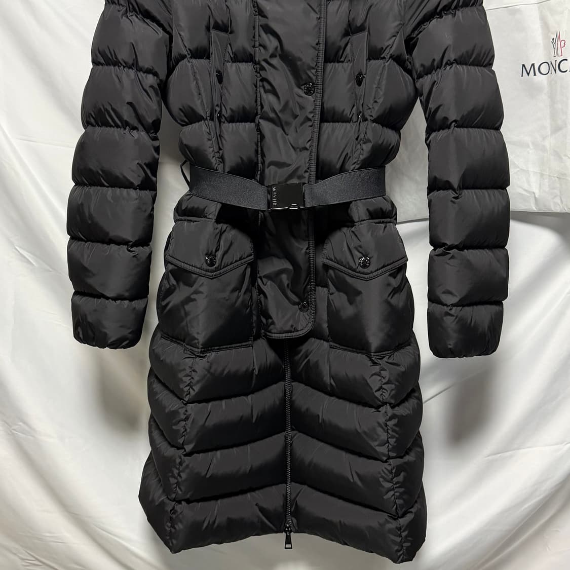[S+급/풀구성] 몽클레어 클로에 여성패딩 블랙 라쿤퍼 0사이즈 상품이미지3