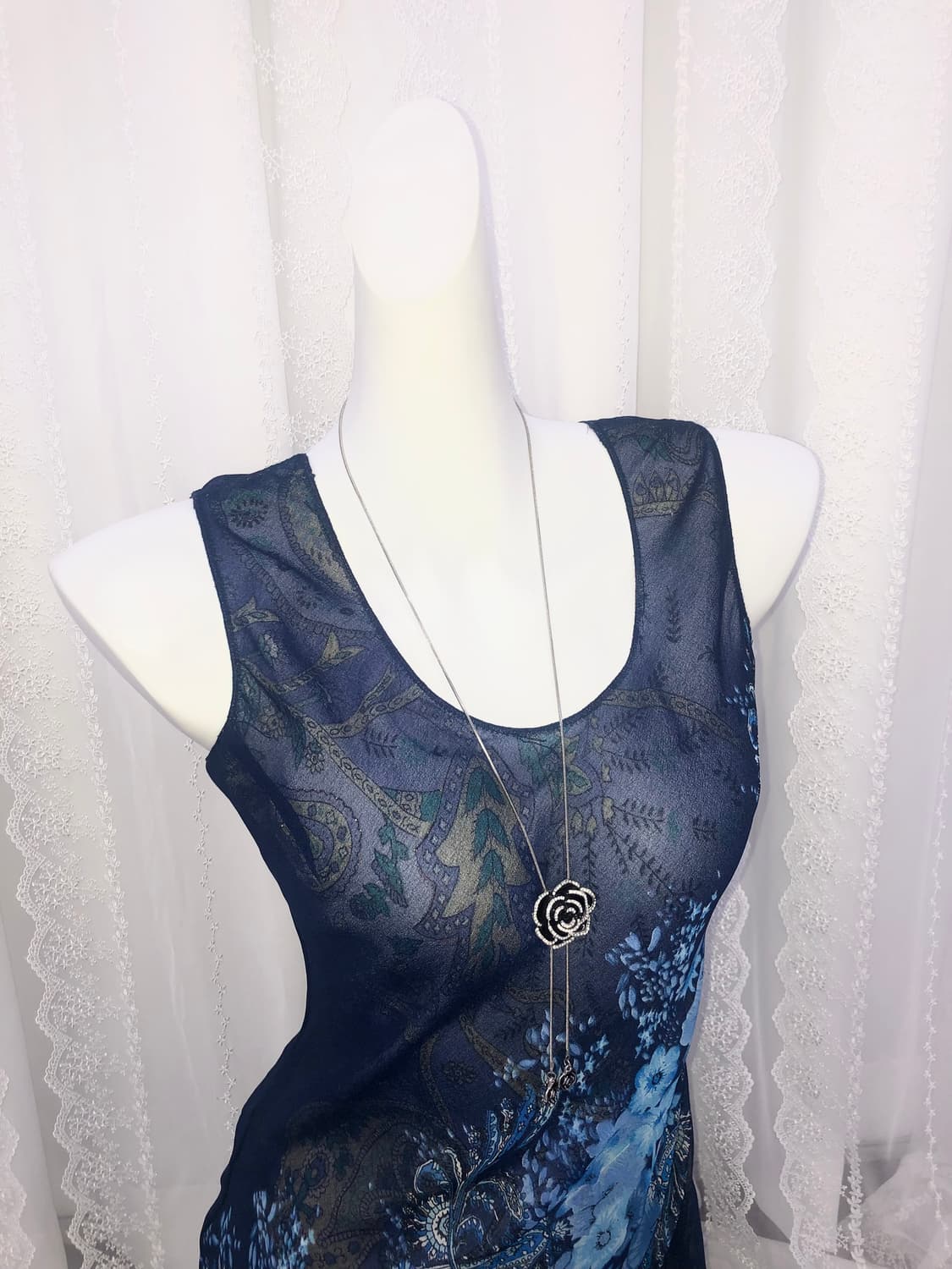 black rose necklace 상품이미지1