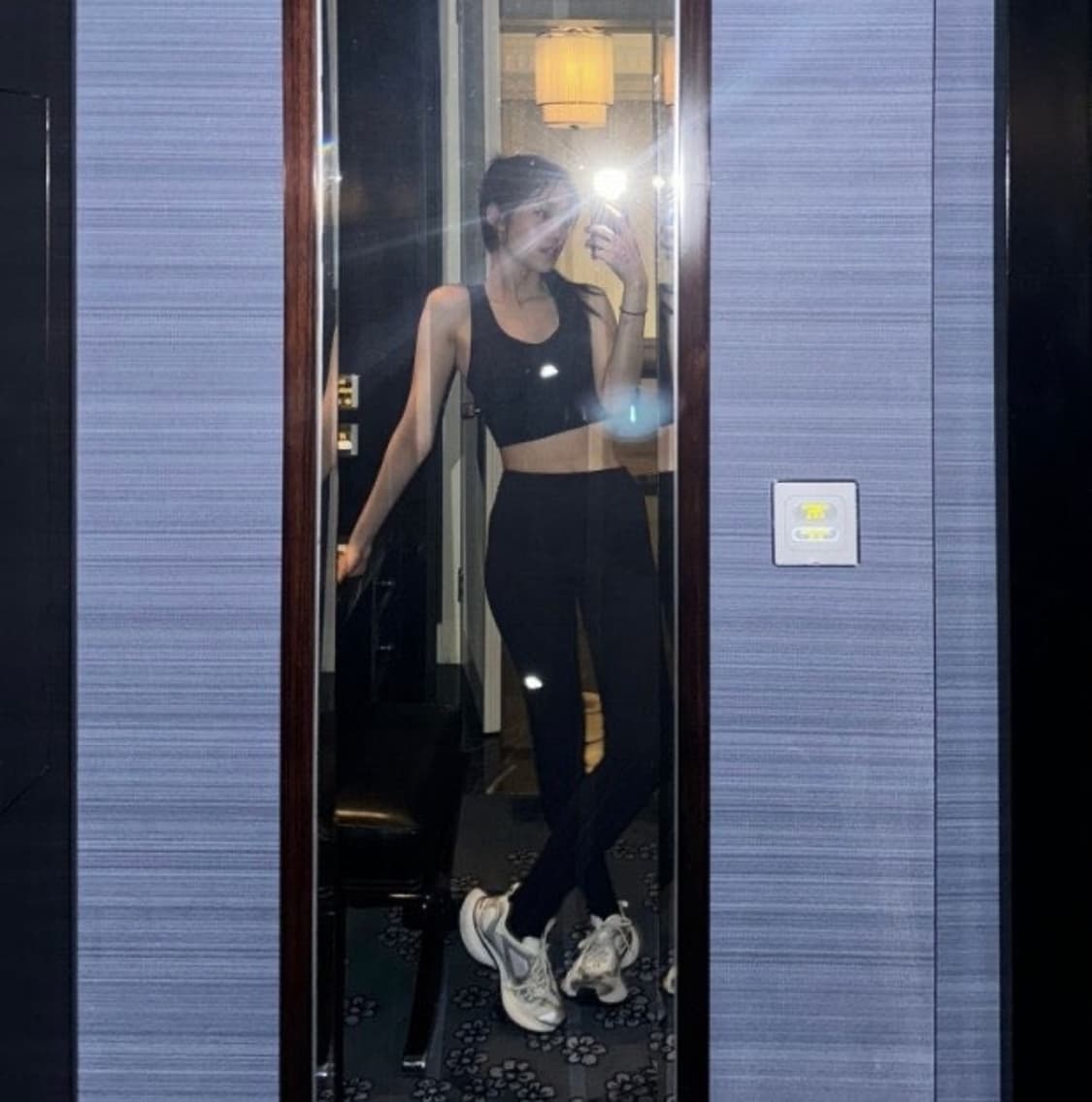 발렌시아가 서킷 스니커즈 40 상품이미지1