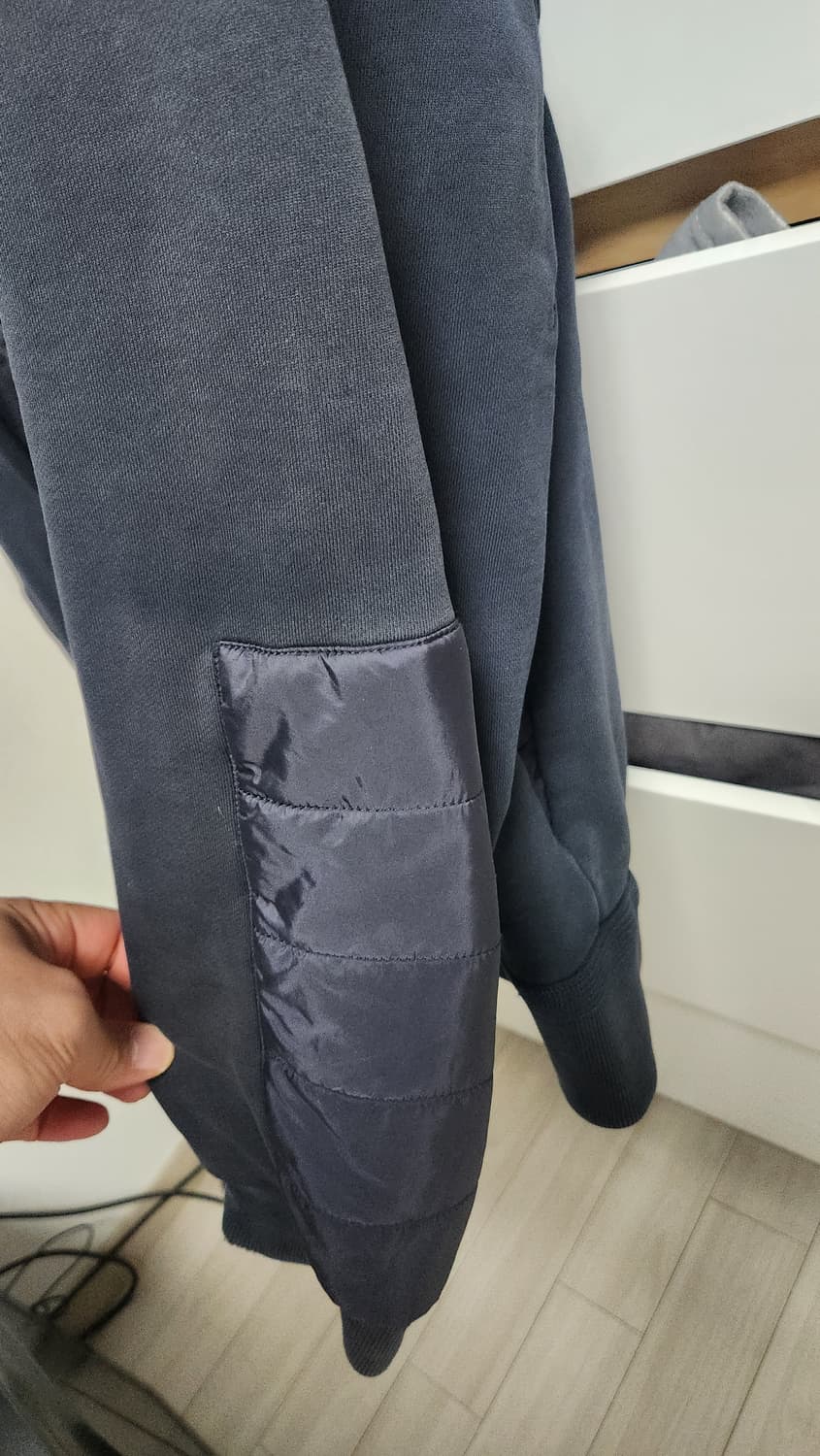 정품 몽클레어 패딩 후드집업 XL사이즈.사용감많음. 상품이미지6