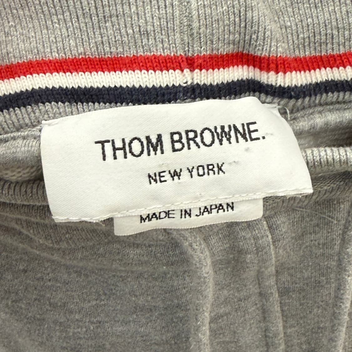 [리오브전포점] 톰브라운 사선 완장 자수 반바지 상품이미지4