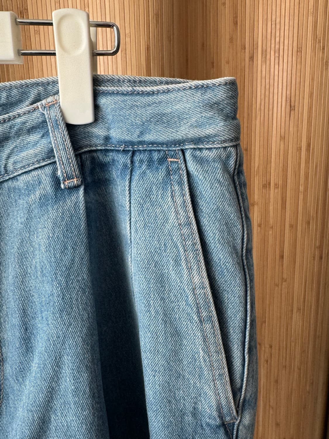 [정품/BEAKER] 비이커 연청 와이드 핀턱 데님 팬츠 (실착2회) 상품이미지10