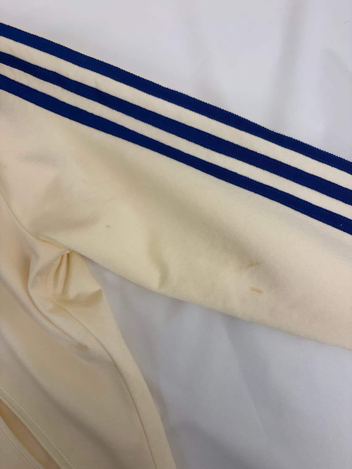 [L] 아디다스 파이어버드 아이보리색 나비자수 트랙탑 져지 상품이미지3