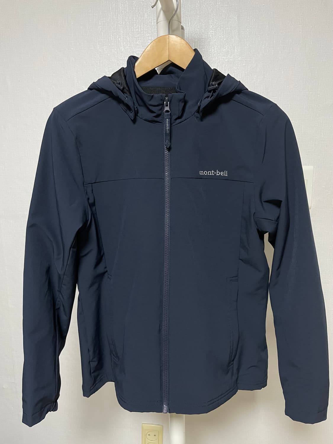 몽벨 바람막이 자켓 상품이미지1