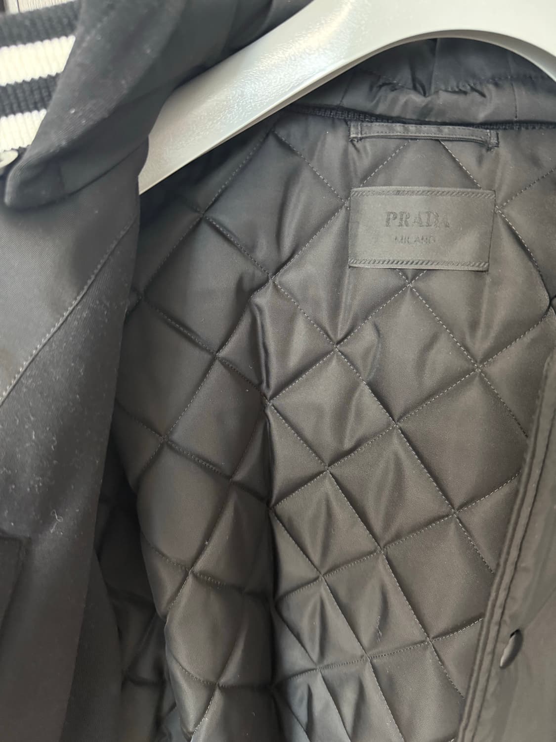 프라다 바시티 M사이즈 상품이미지10