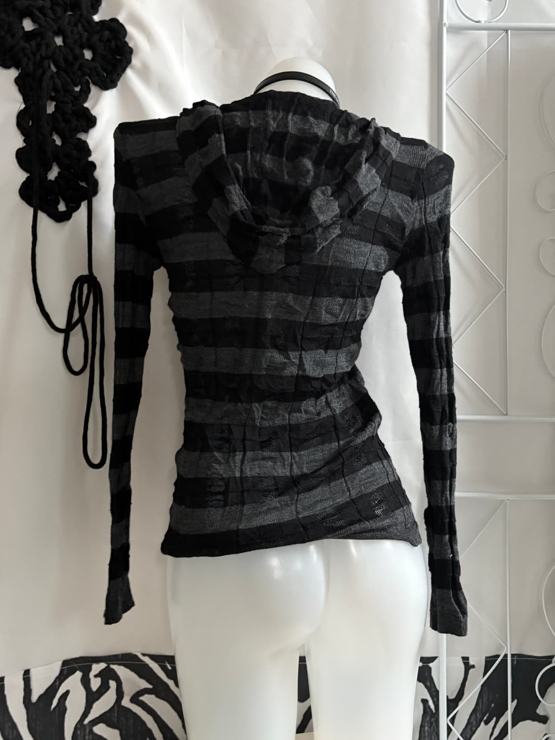 • striped knit hood  • 상품이미지5
