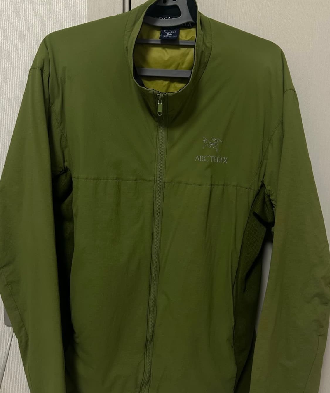아크테릭스 바람막이 (그린) M사이즈 상품이미지1