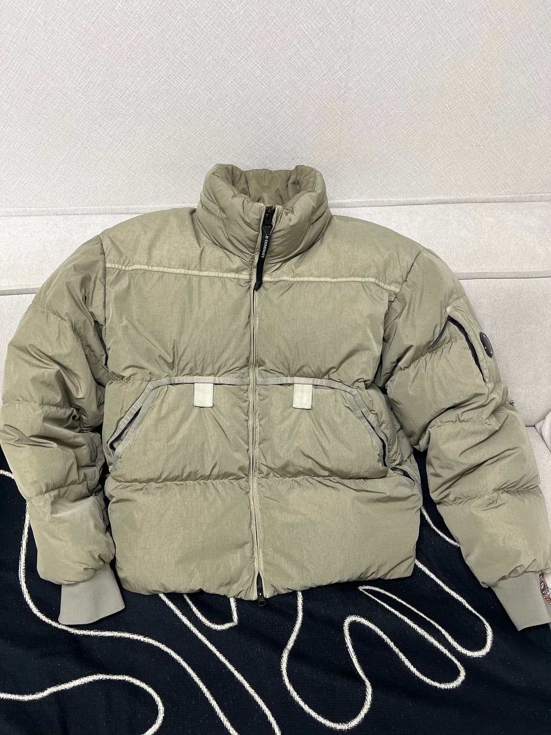 cp컴퍼니 패딩(급처) 상품이미지1