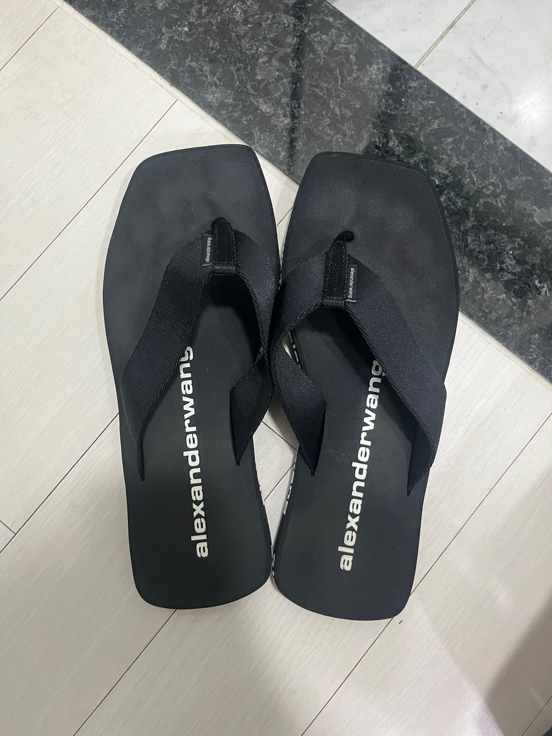 알렉산더왕 플립플랍 쪼리 상품이미지2