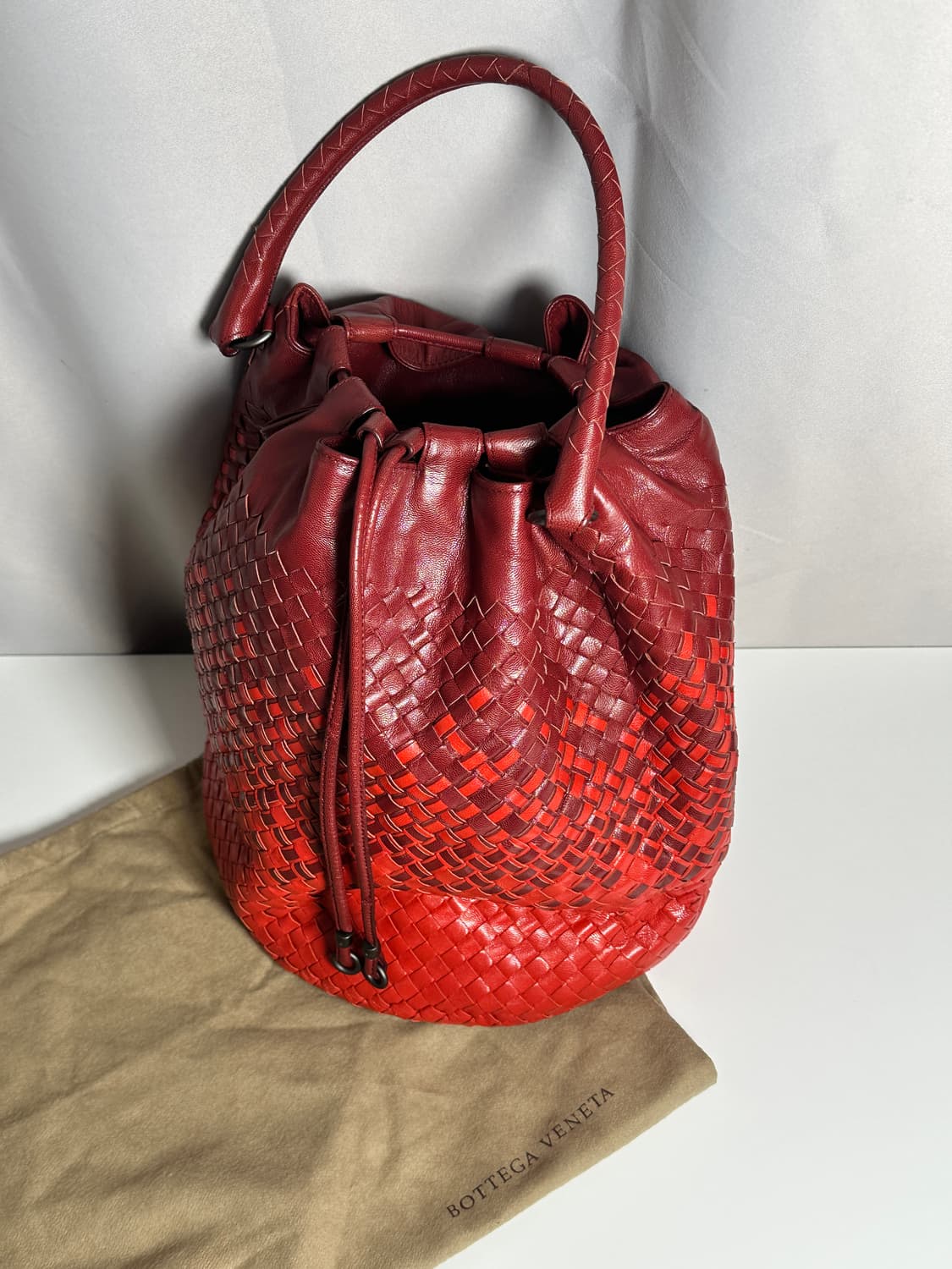 보테가 베네타 인트레치아토 버킷백  상품이미지5