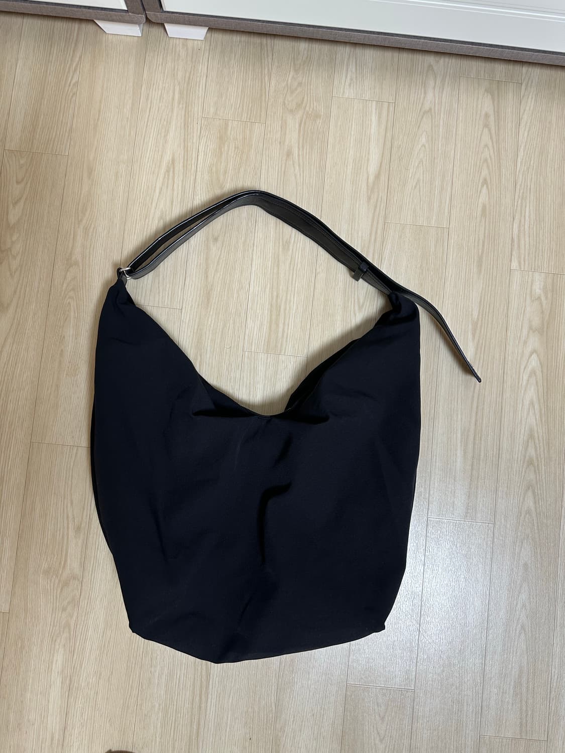 킨더살몬 미아 Mia Oversized Bag Black 상품이미지3