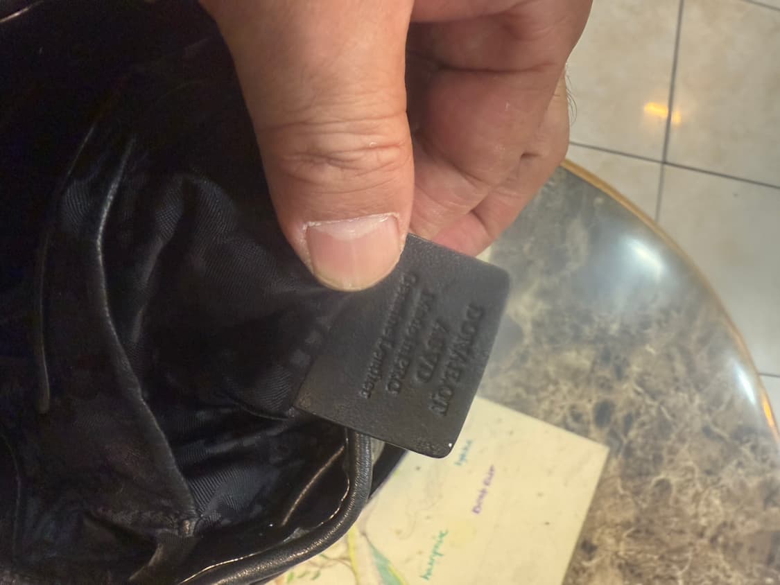 정품 발리 도나에 퀄팅 버킷백 팝니다 상품이미지8