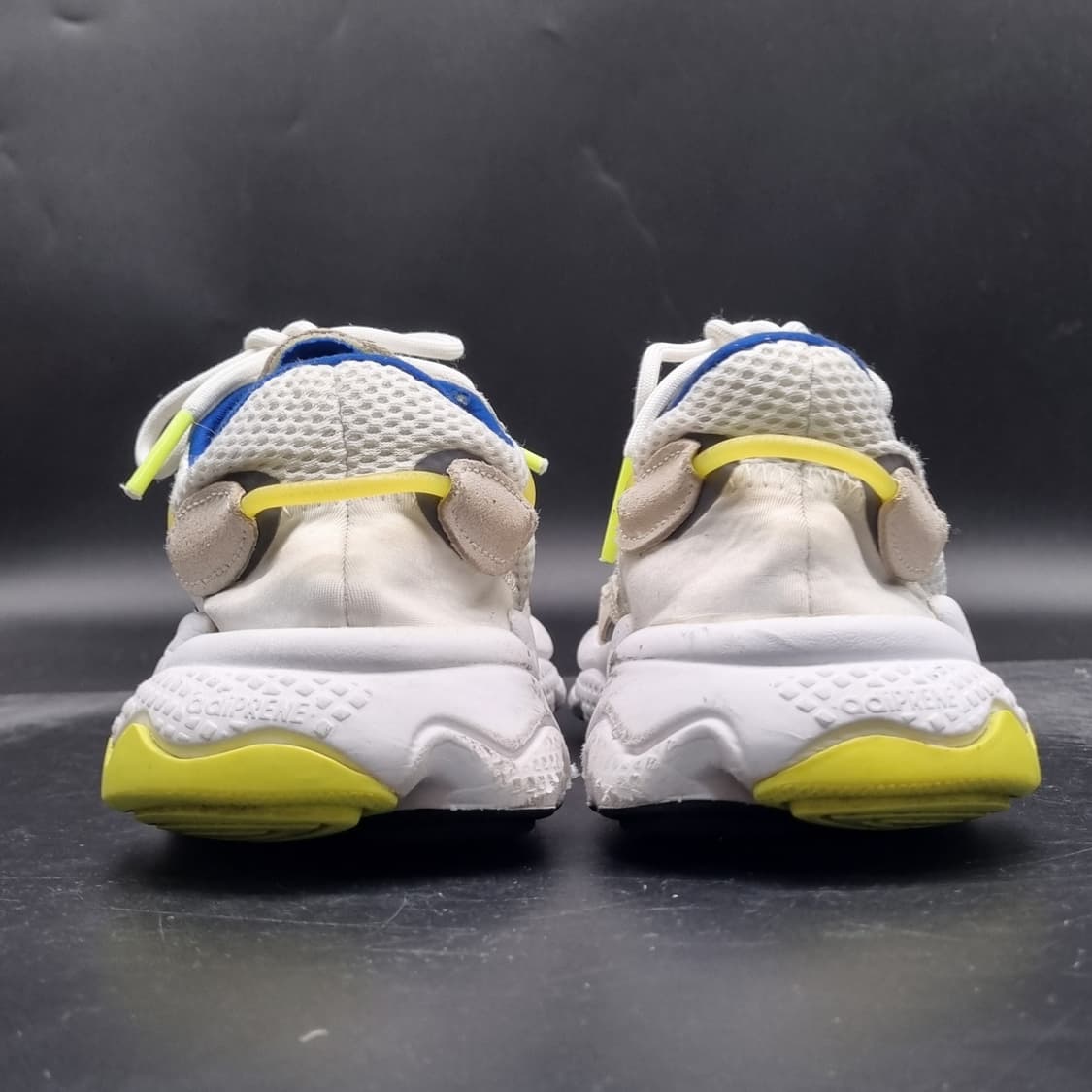 아디다스 오즈위고 흰파 운동화 230 상품이미지4