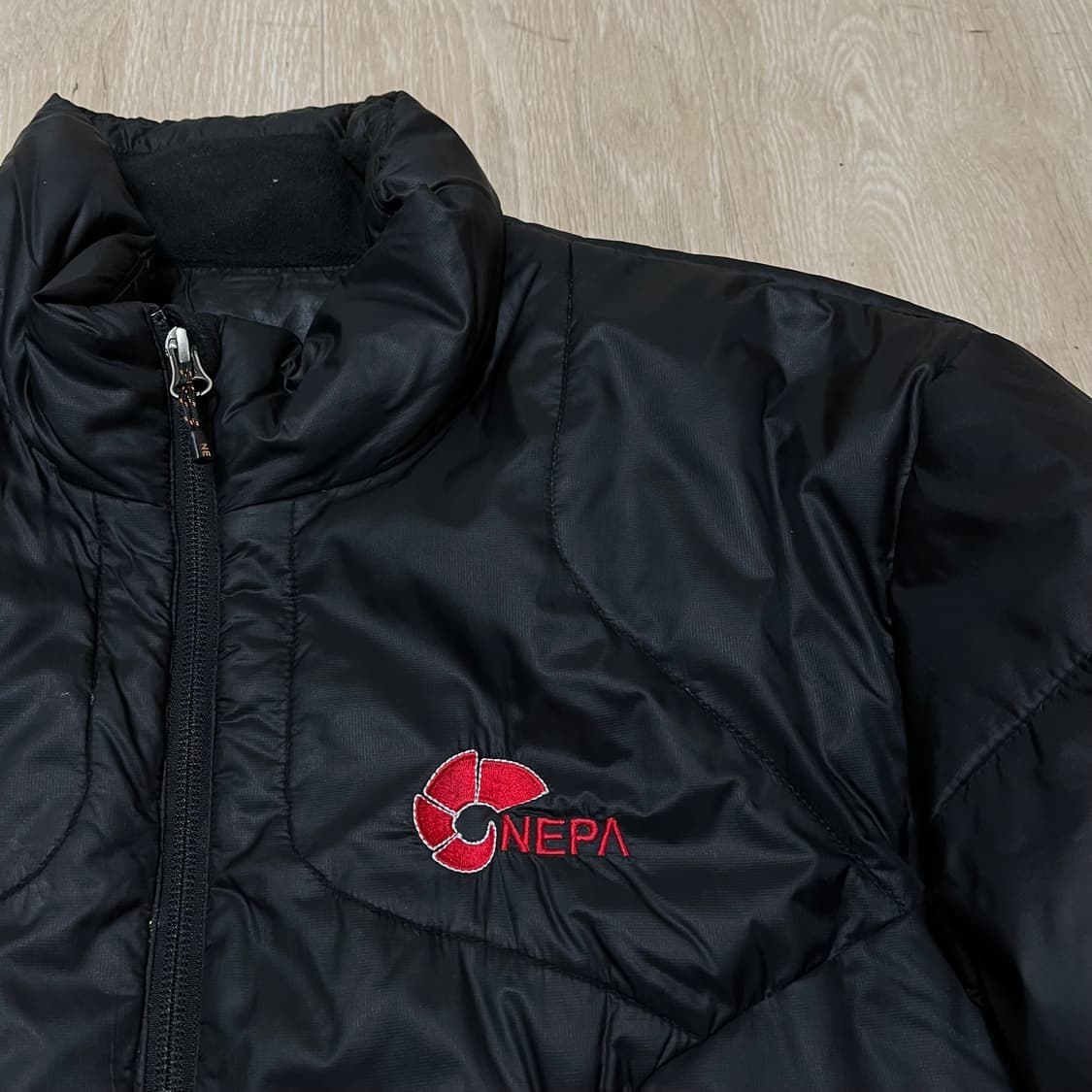 네파 덕다운 스탠드넥 경량패딩 M/95 상품이미지4