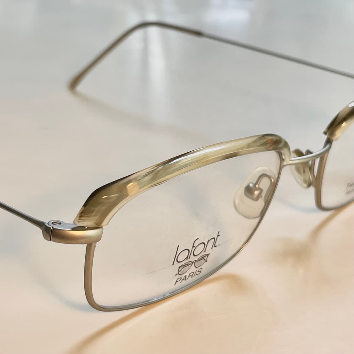 lafont 프랑스 라퐁 사의 빈티지 안경 판매합니다. 상품이미지1