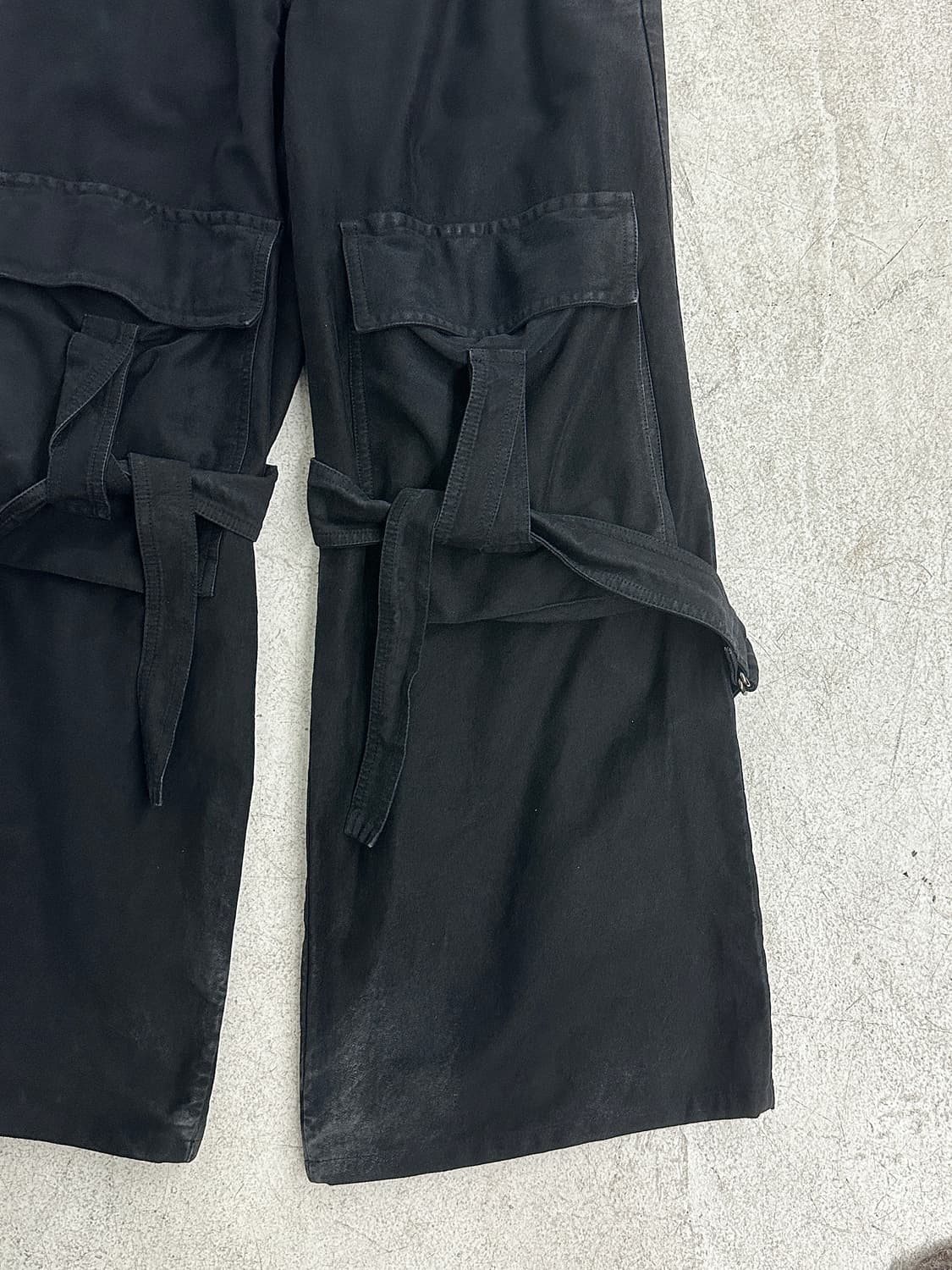 드리스 반 노튼 와이드 스트랩 카고 팬츠 상품이미지5