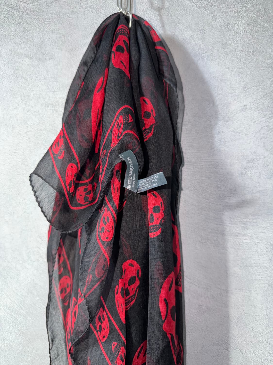 Alexander McQueen Red Skull Silk Scarf 상품이미지2