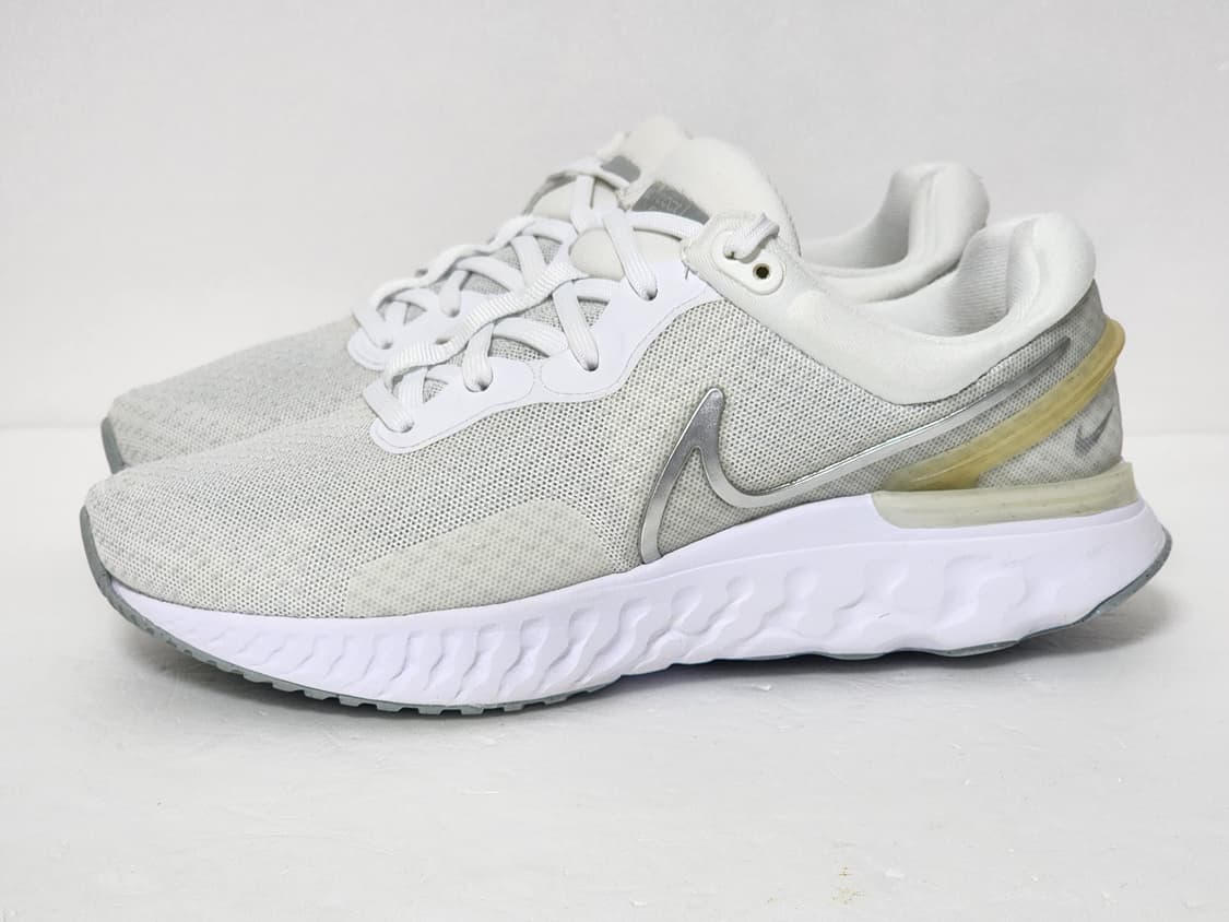 나이키 리액트 마일러 3 흰색 235mm 상품이미지1