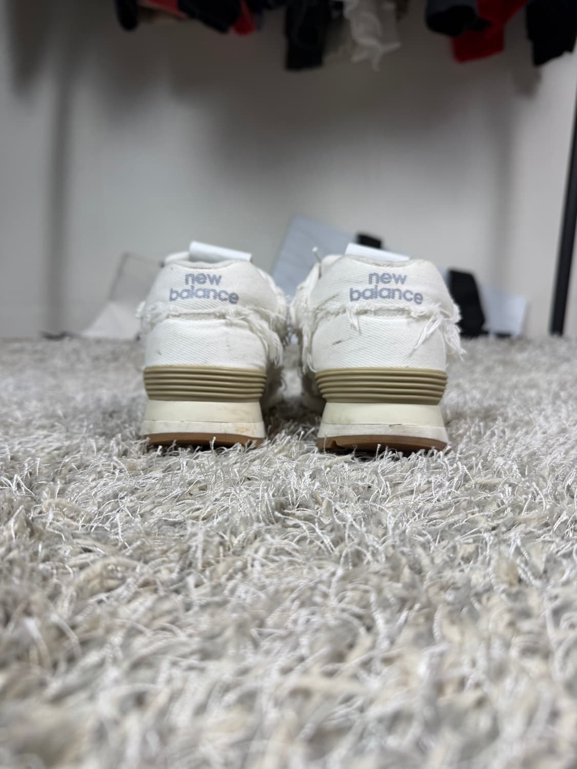 미우미우x뉴발란스 574 화이트 데님 스니커즈 상품이미지4