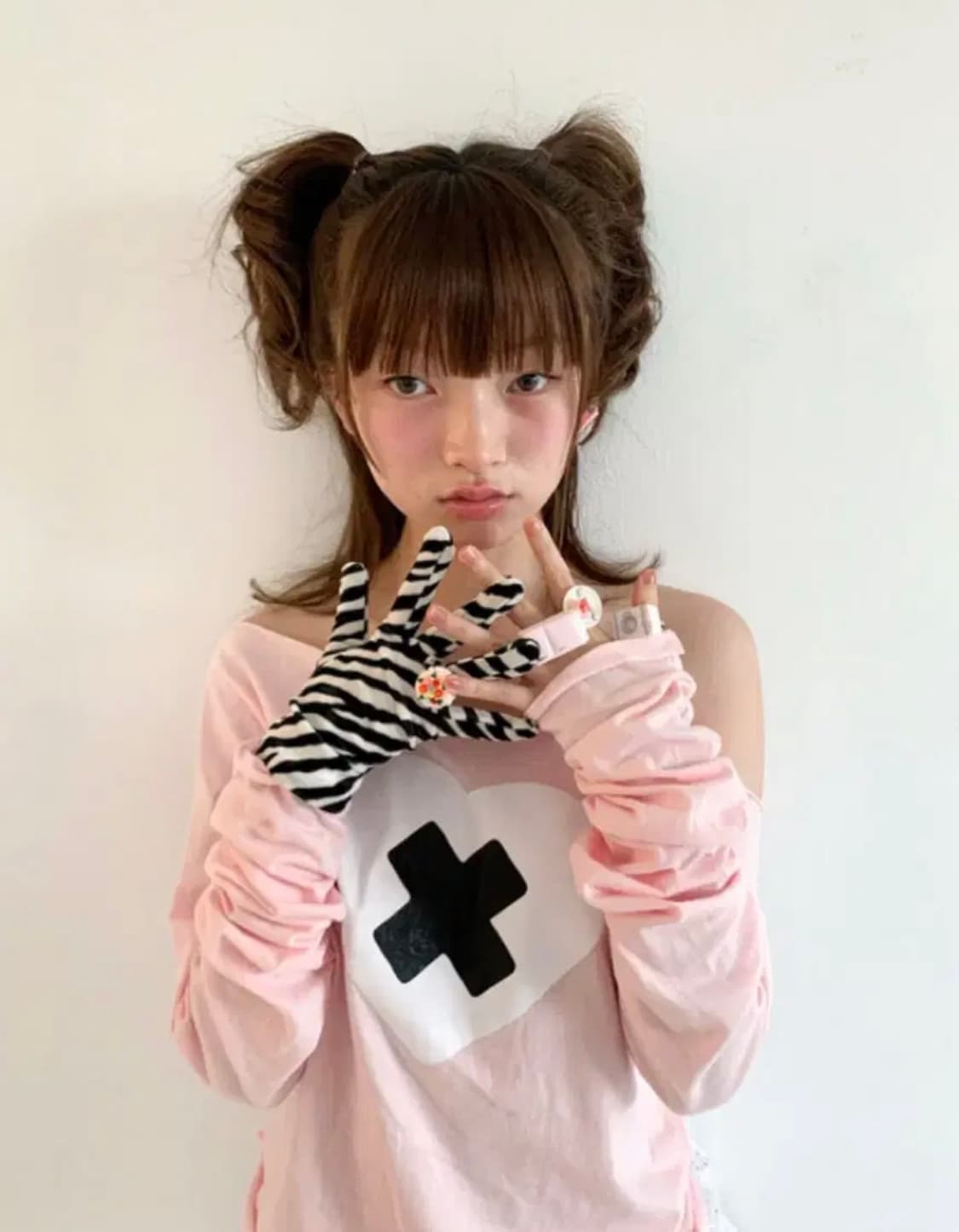 (급처)샵페어리 크로스 하트 컷오프 티셔츠 상품이미지1