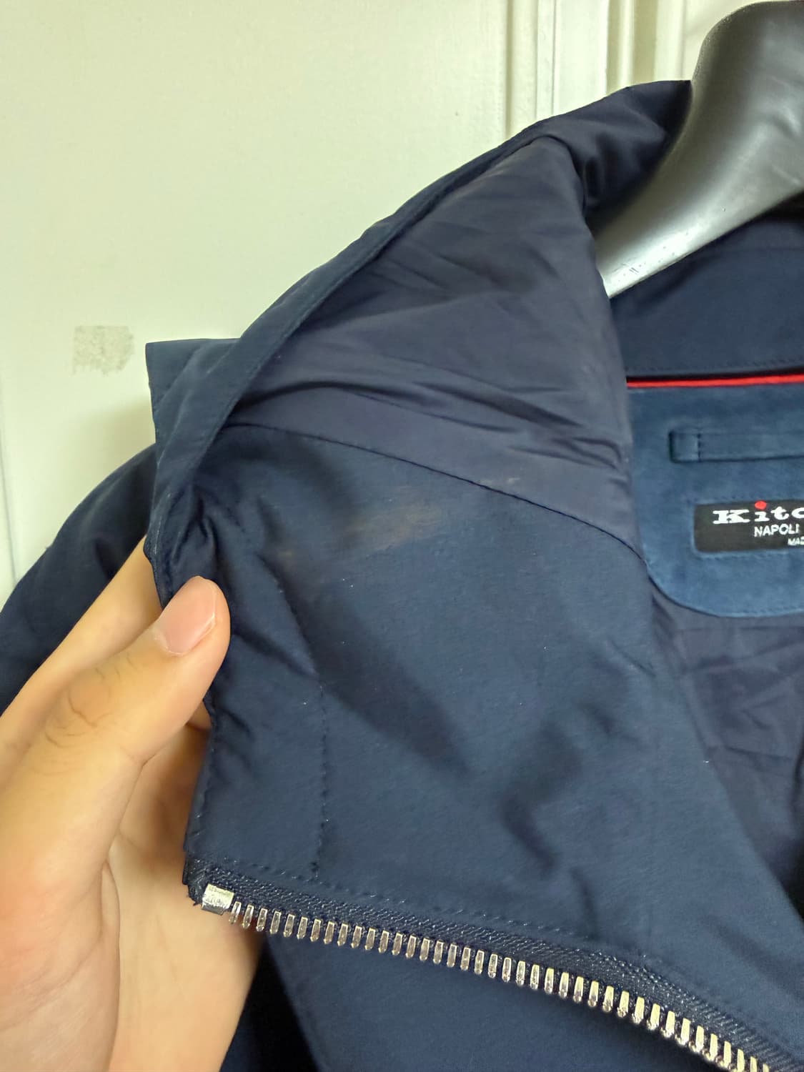 키톤 퀼팅 패딩 재킷 네이비 52사이즈 판매합니다 상품이미지5