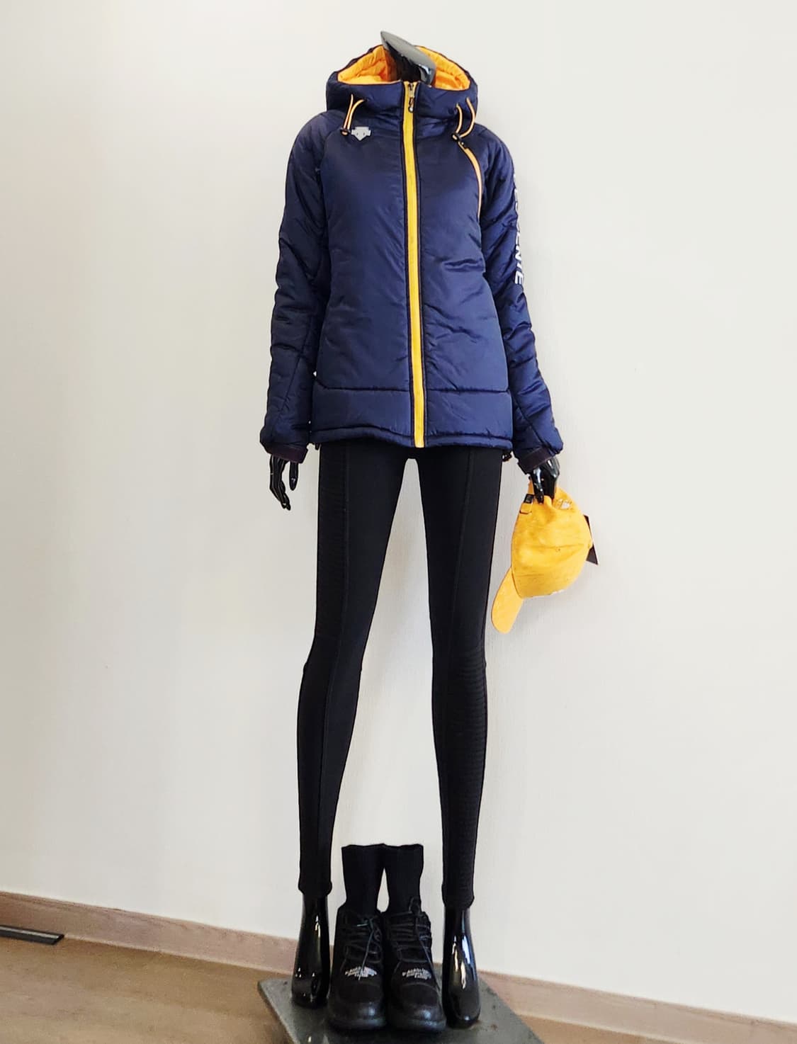 데상트 패딩점퍼  상품이미지2