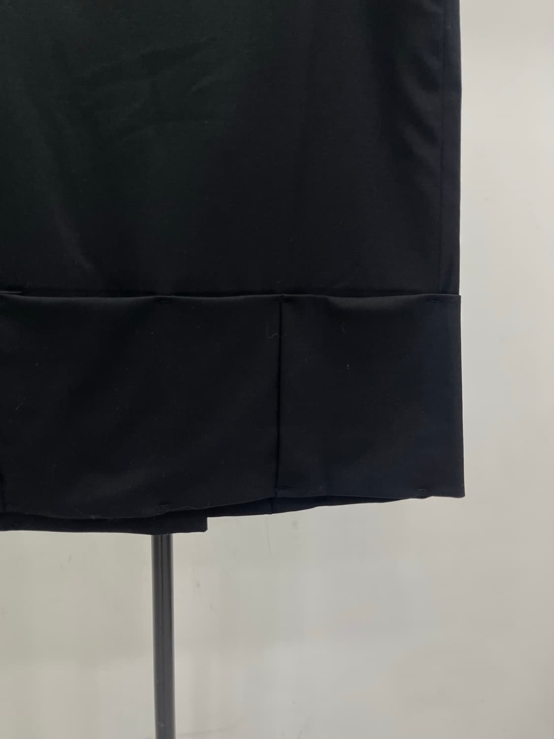 구호 울 블랙 스커트 상품이미지6