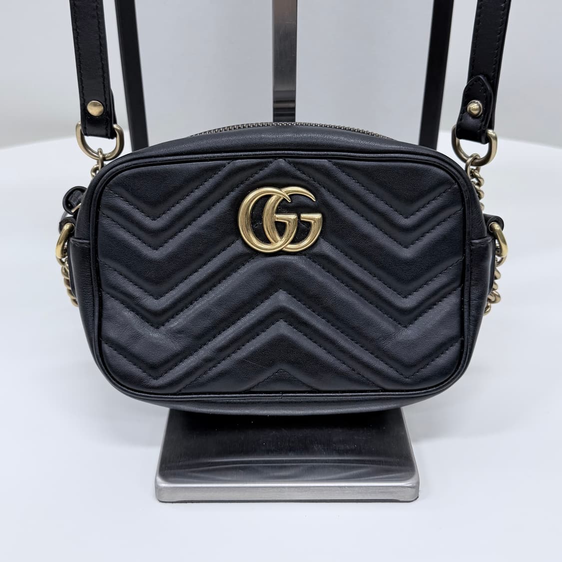 [A+급/미니] 구찌 GG 마몬트 마틀라세 크로스백 블랙 상품이미지2