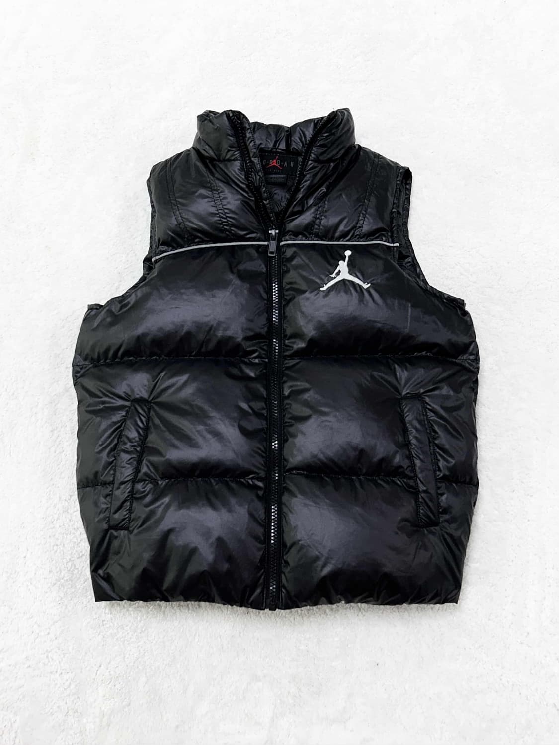 에어조던 자수로고 블랙 덕다운 패딩조끼 상품이미지6
