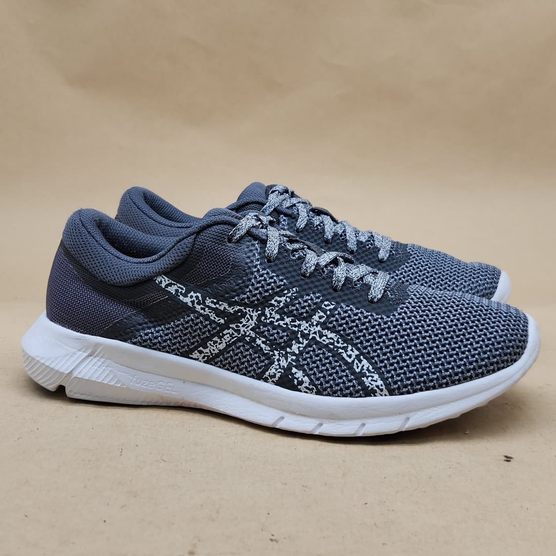 아식스  나이트퓨즈2 여성런닝화240  상품이미지1