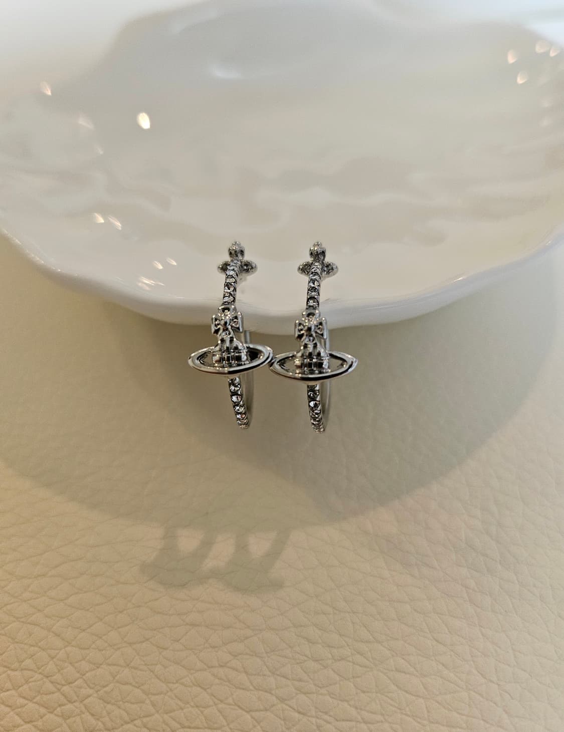 비비안웨스트우드 업사이클링 후프링 은장 귀걸이 상품이미지4