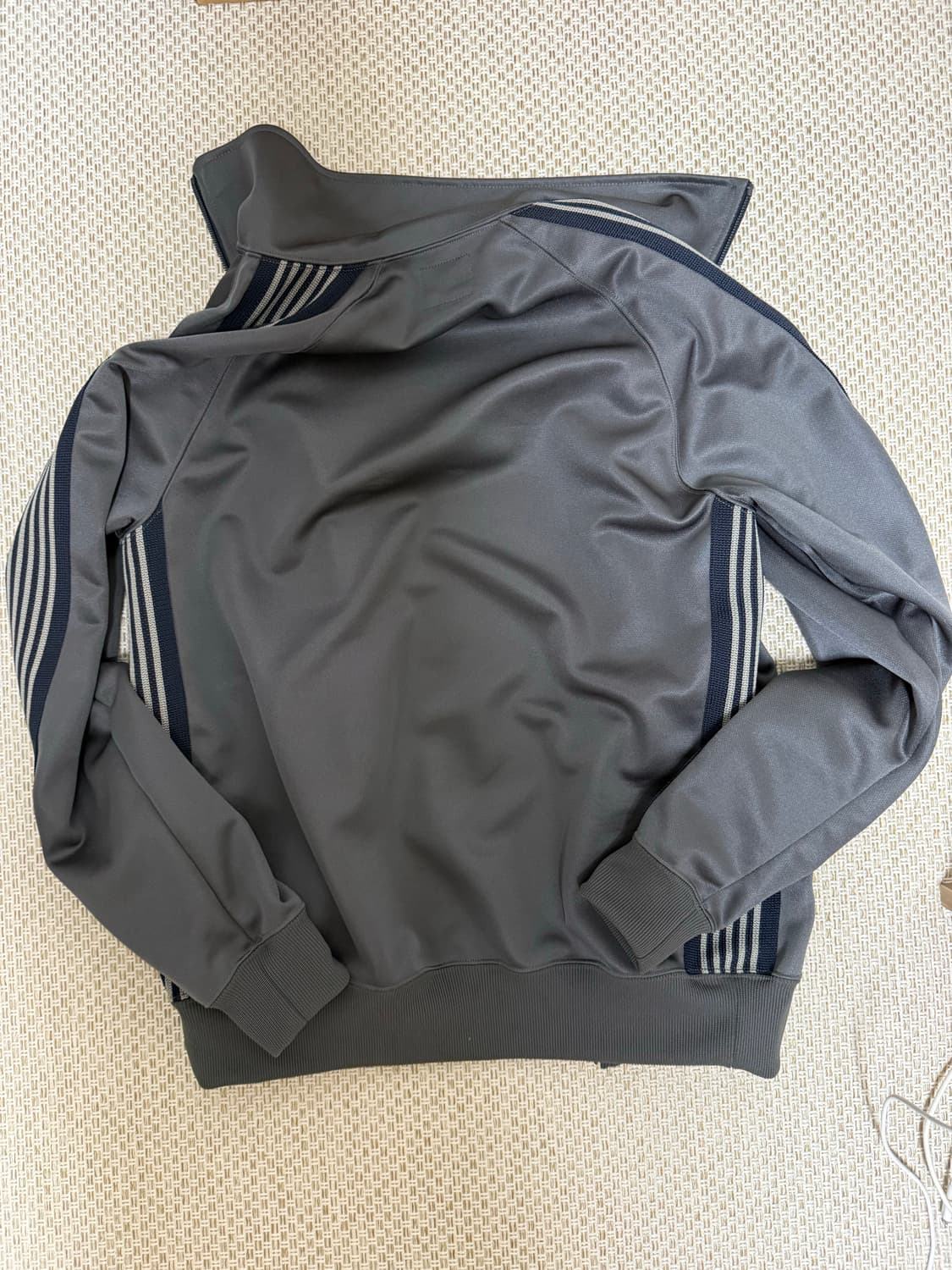 니들스X로프트맨 트랙 자켓 차콜/네이비 XS 상품이미지2