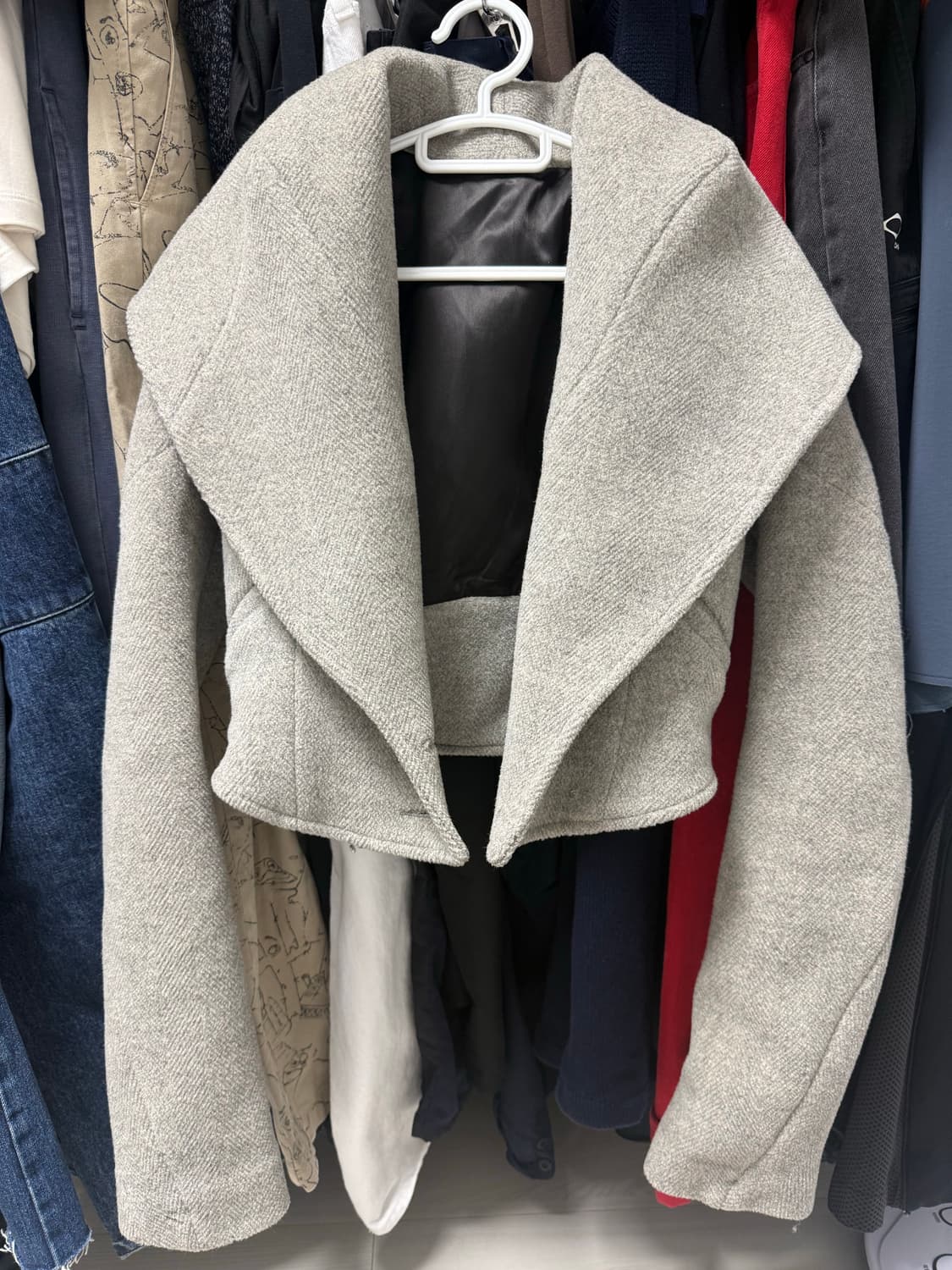 빅라운드 절개 크롭 자켓 상품이미지1